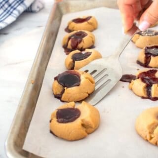 sheet pan with cookies on it