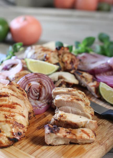 MoJo Chicken getting sliced and ready to serve