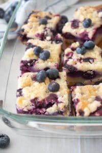 blueberry pie bars in a clear pyrex dish