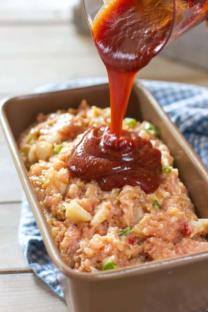 Pain de viande de poulet avec sauce d'inspiration asiatique