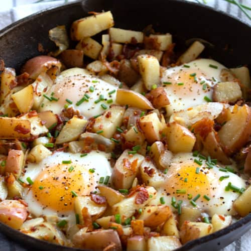 Skillet Eggs with Mushrooms And Bacon Recipe