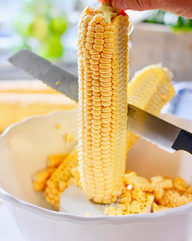 How to take corn off the cob