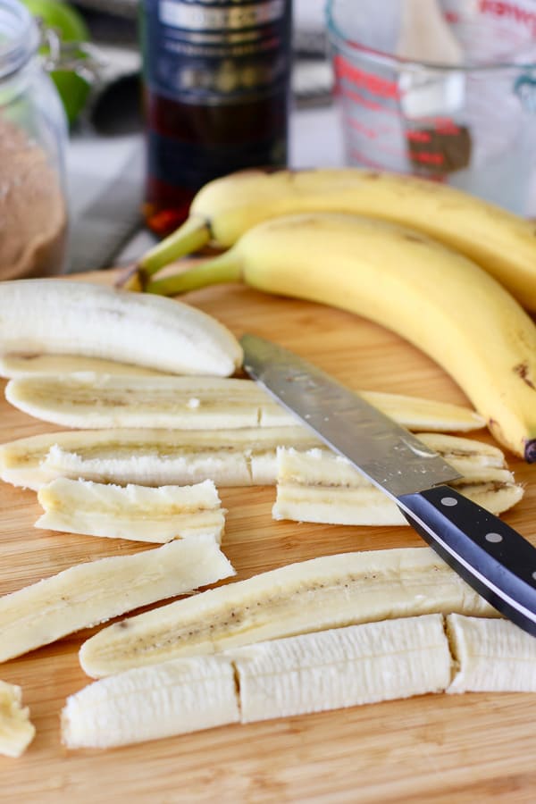 how to slice a banana for banana foster cake