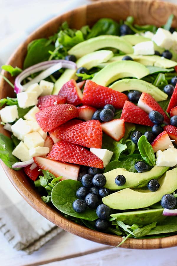 fresh strawberry spinach salad ready to serve