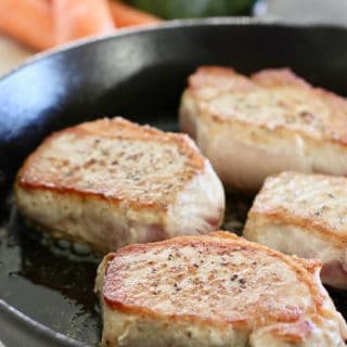 how to brown pork chops in skillet