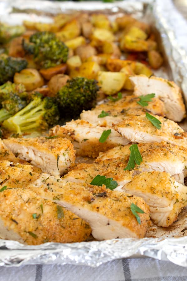 sheet pan with chicken potatoes and broccoli 