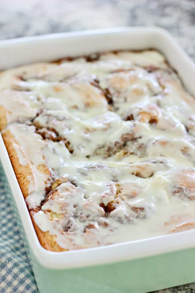 Cinnamon Roll Cake ready to serve