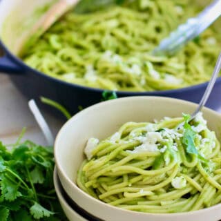 Green Spaghetti in a bowl ready to serve