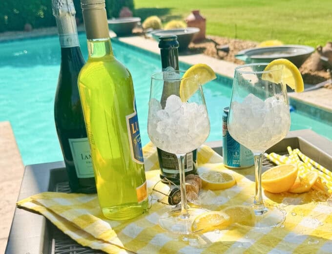 how to make a Limoncello Spritz