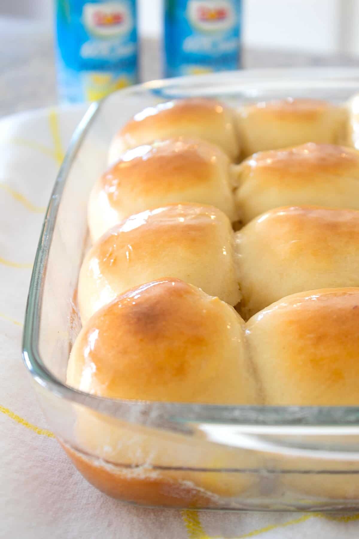 hawaiian rolls in a glass pyrex dish