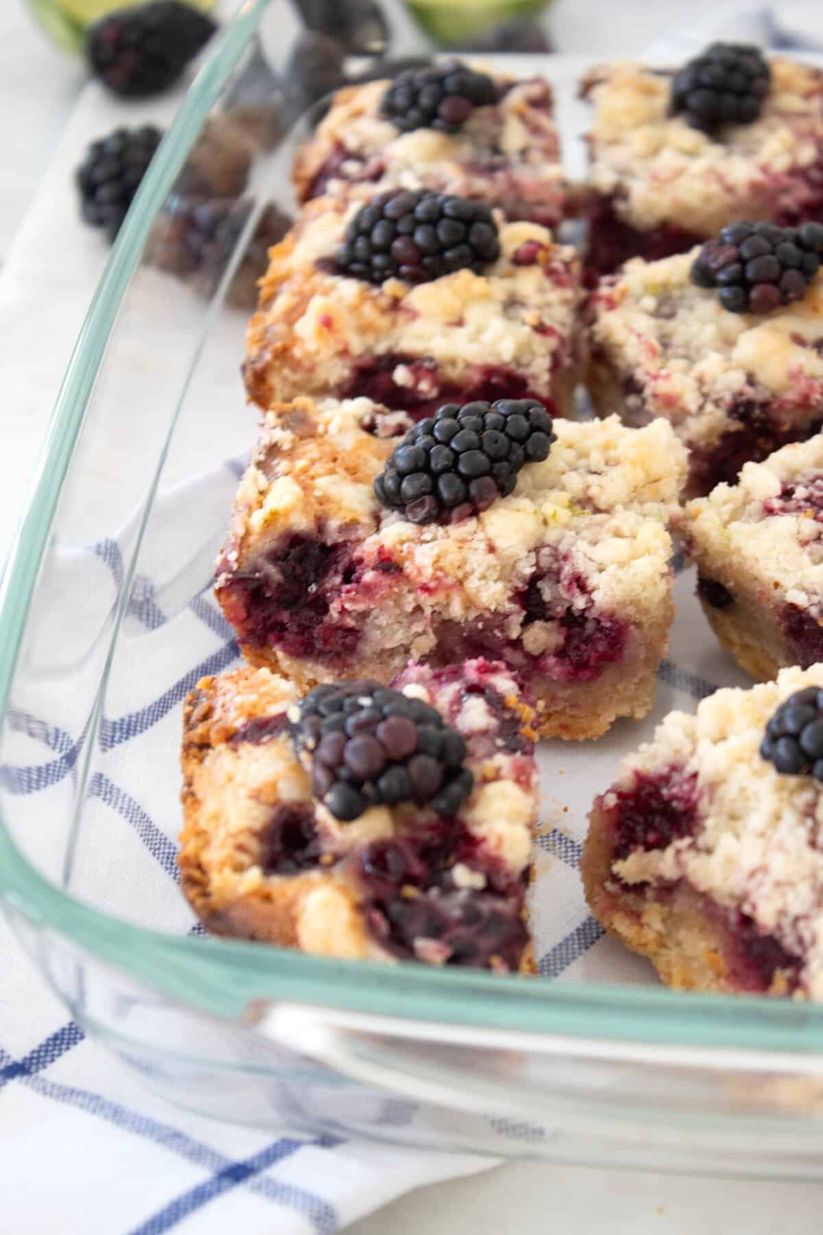 blackberry pie bars in pyrex dish
